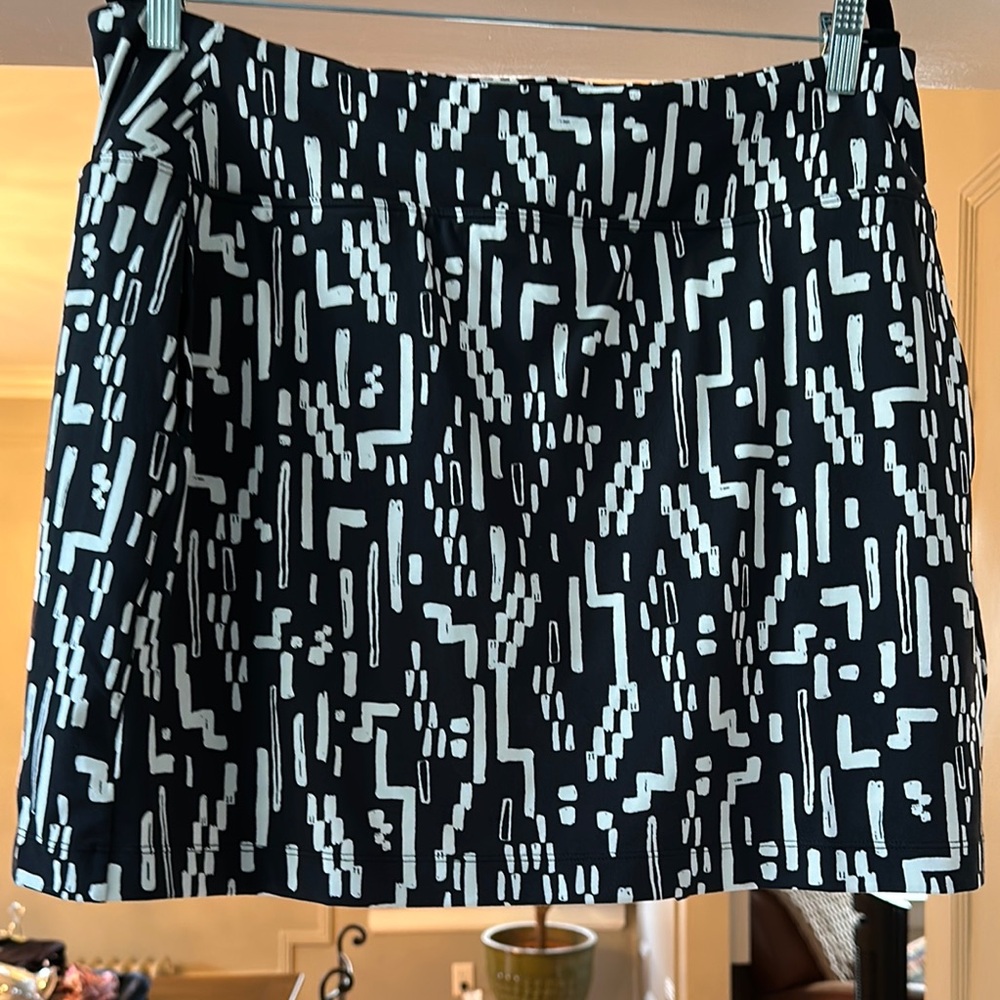 Graphic Print Title Nine Skort